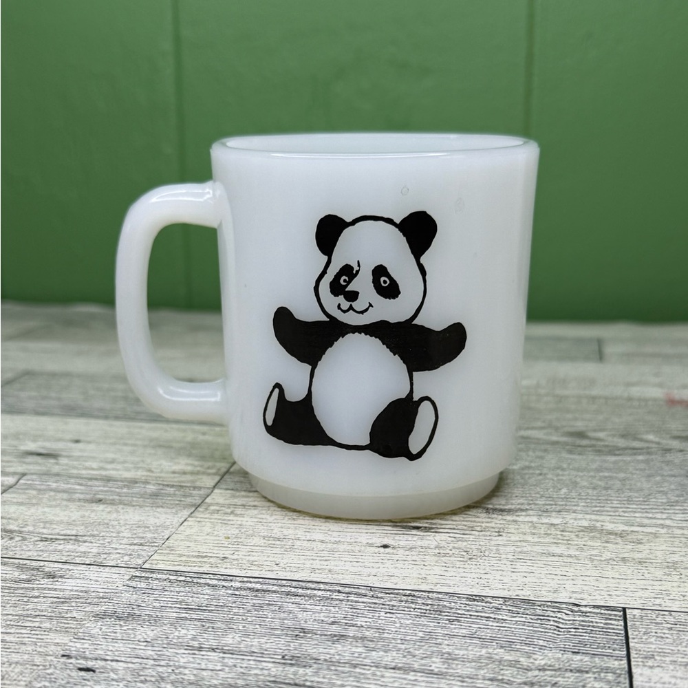 Vintage Glasbake milk glass panda bear mug - Picture 2 of 5